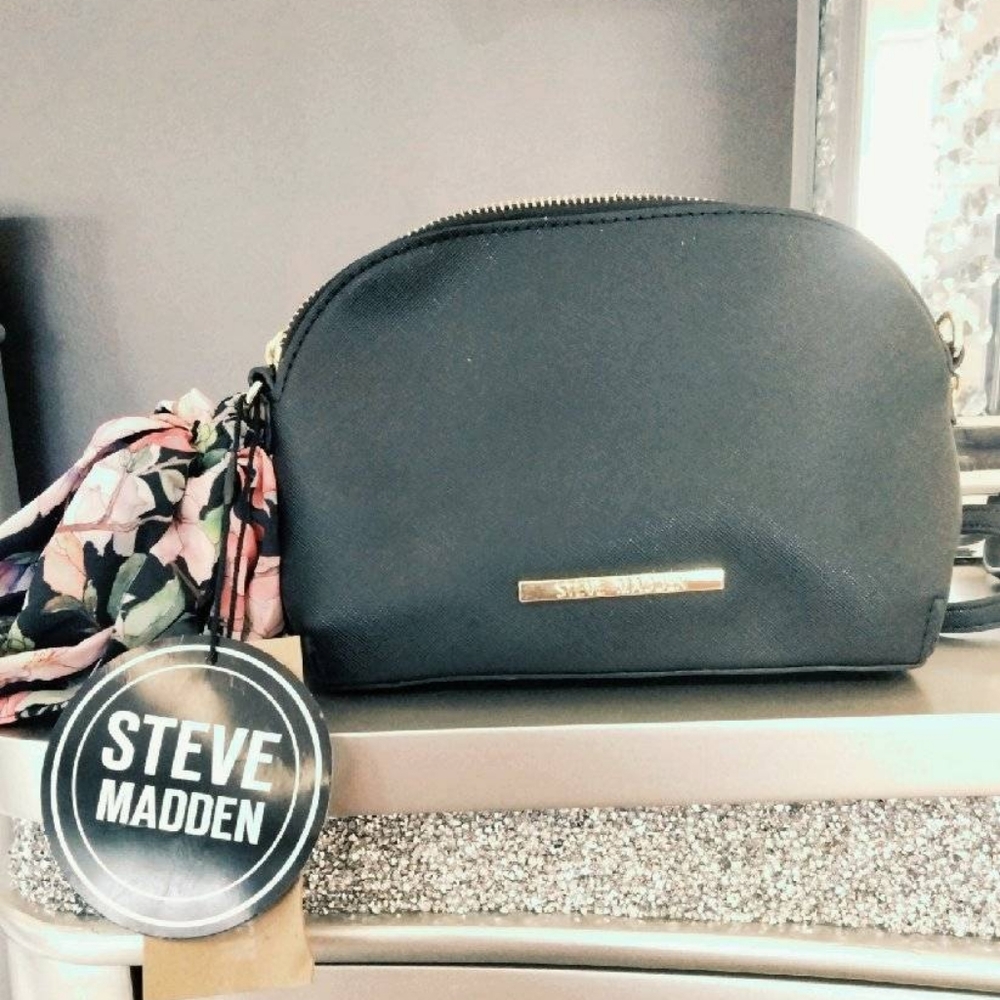Steve Madden Crossbody Purse w/floral scarf